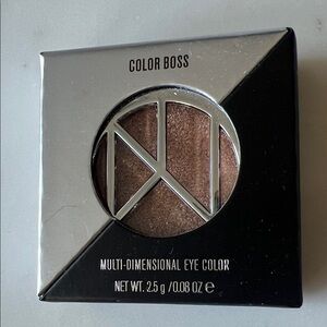 NIB - IL MAKIAGE Color Boss Eye Shadow - Eyes on the Prize 🏆
